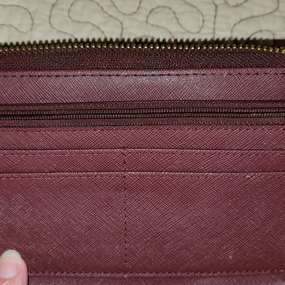 MK merlot pebbled leather wallet - Picture 5 of 11